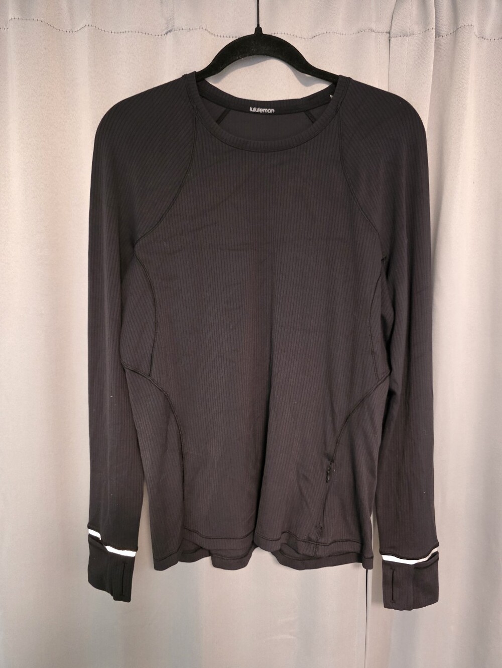 lululemon athletica Women’s Black Long-Sleeve Crew Pullover